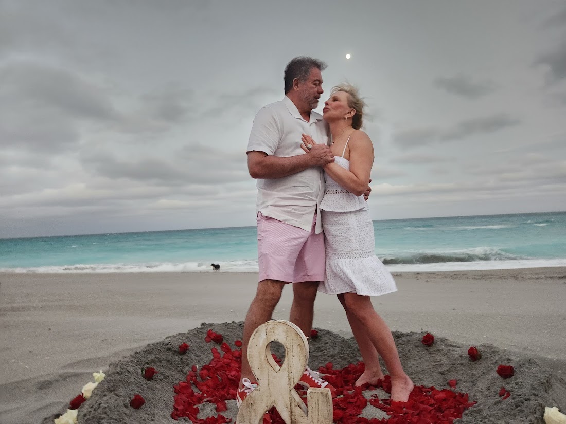 Romantic Beach Dining, Pop-up Dinner setups anywhere with fine dining service and food.